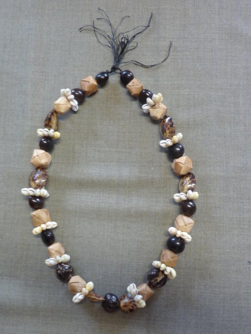 Vintage 30 inch Hawaiian Kukui Nut And Cowrie Shell Necklace